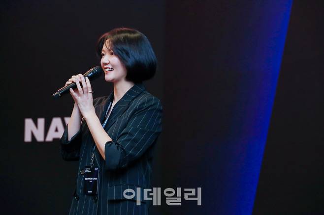 최수연 네이버 대표가 지난 5일(현지시간) 미국 실리콘밸리에 위치한 포시즌 호텔에서 ‘Venturing NAVER’s Next Chapter’ 네트워킹 행사에서 발언하고 있다. (사진=네이버)