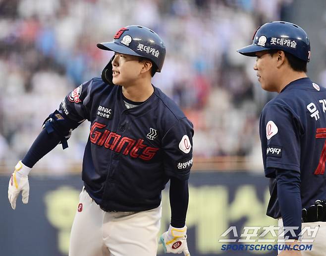 7일 잠실구장에서 열린 두산과 롯데의 경기. 7회 1타점 적시타 날린 이호준. 잠실=송정헌 기자songs@sportschosun.com/2025.06.07/