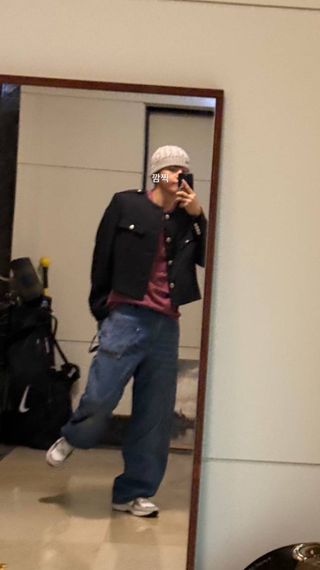 BTS 뷔, 전역 D-1... 사복 셀카 공개(출처: 뷔 인스타그램)