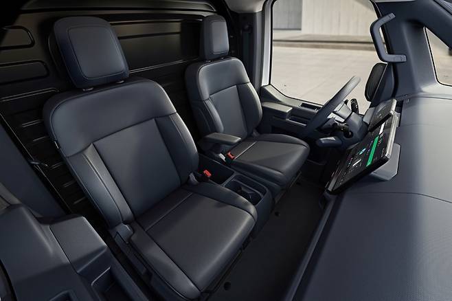 기아 PV5 카고 실내