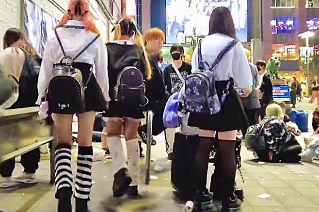 IMG_6824.jpeg 도쿄 여행가면 눈도 마주치지 말라는 ‘토요코 키즈’ 근황 ㄷㄷ