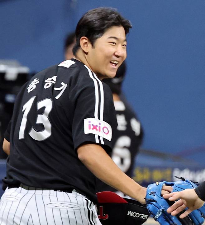 8일 고척 키움전에 선발 등판한 LG 송승기. 고척=정시종 기자