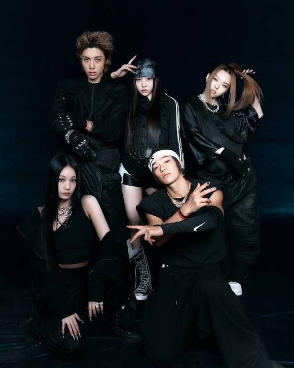 올데이 프로젝트. [사진=더블랙레이블]