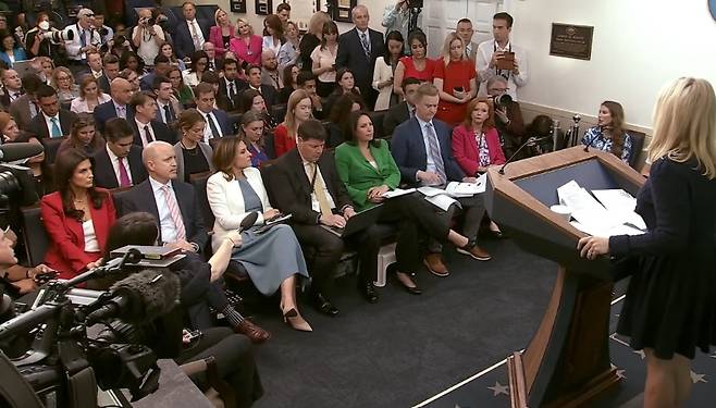 미국 백악관 프레스룸 생중계 화면. (유튜브 캡처)