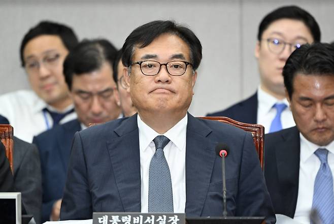 정진석 전 대통령실 비서실장이 지난해 7월 1일 국회 운영위원회의에 참석한 모습. 최현규 기자