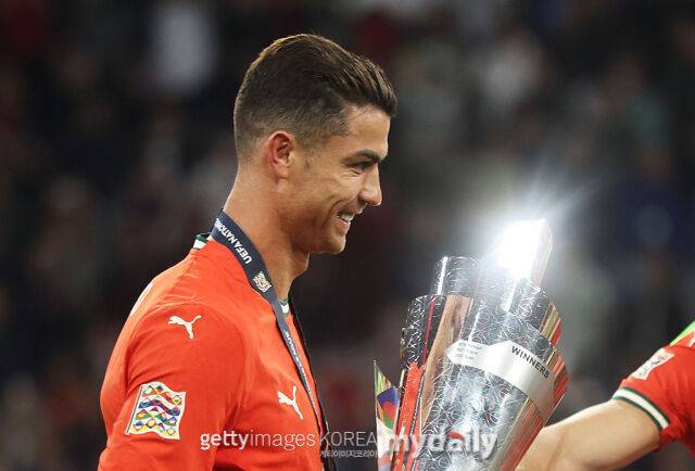 라민 야말에게 격려의 메시지를 보낸 크리스티아누 호날두. /게티이미지코리아