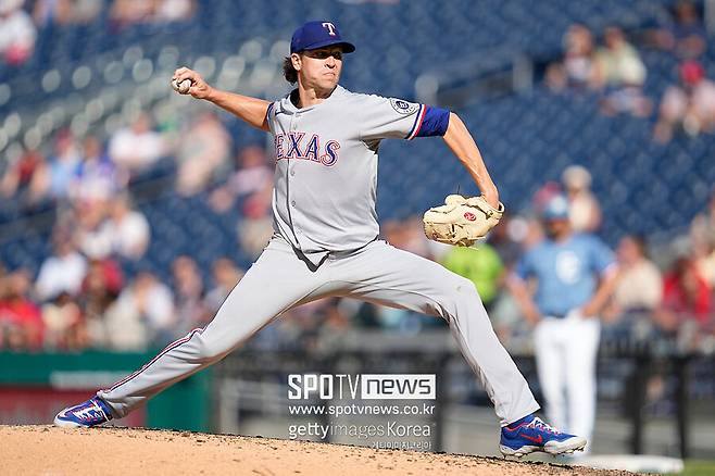 ▲ 이적 직후 팔꿈치 수술을 받아 사실상 2년을 날린 디그롬은 올해 정상적인 성적으로 텍사스 로테이션을 지탱하고 있다