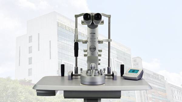 비문증 전용 치료 장비인 '울트라 큐 레이저'. /밝은힐링안과&nbsp;