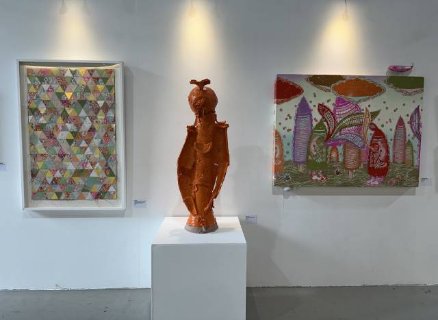 부산 기장군 기장읍 유니온 갤러리 개관 기념 '토마스 캠벨-Kook in, Kook out' 전시 전경. 김은영 기자