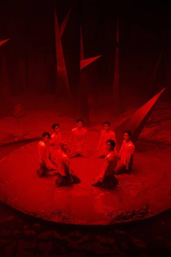 엔하이픈이 지난 5일 발매한 미니 6집 'DESIRE : UNLEASH'가 일본에서 30만 장 넘게 팔려 오리콘 '주간 앨범 랭킹' 1위에 올랐다. /빌리프랩