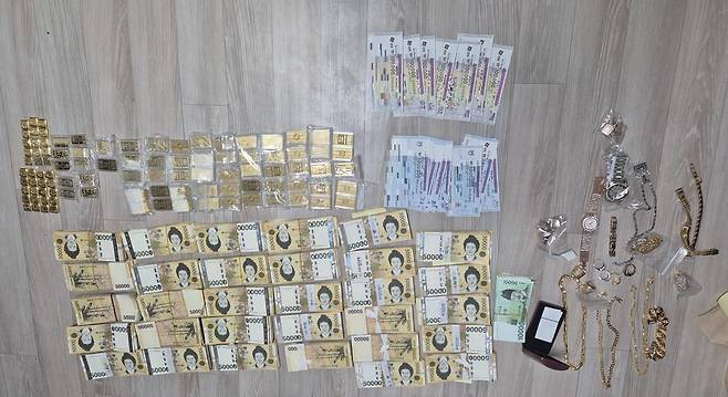 국세청이 현장수색에서 발견한 은닉재산 (국세청 제공)