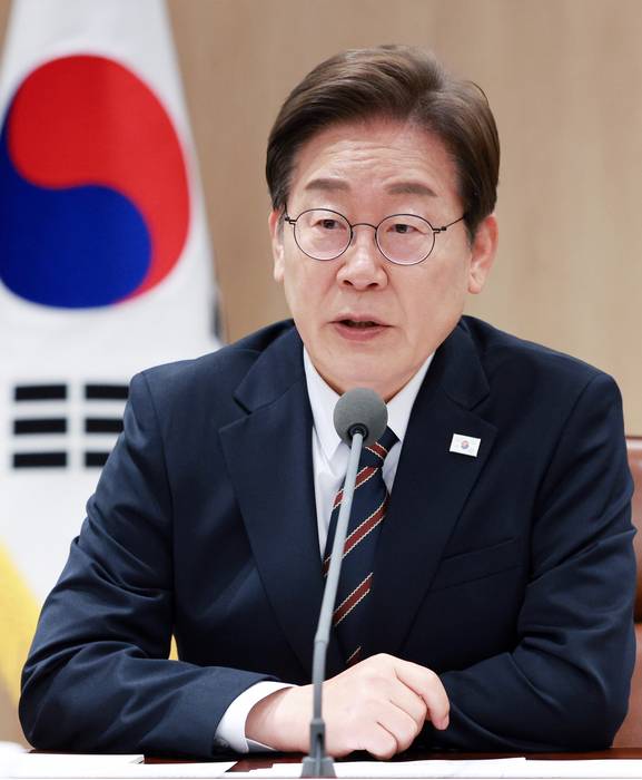 이재명 대통령, 비상경제점검 2차 TF 회의 발언     (서울=연합뉴스) 홍해인 기자 = 이재명 대통령이 9일 서울 용산 대통령실 청사에서 열린 비상경제점검 2차 태스크포스(TF)회의에서 발언하고 있다. 2025.6.9 [대통령실통신사진기자단]     hihong@yna.co.kr (끝)