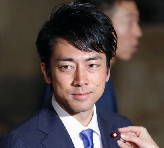 지난 2018년 당시 고이즈미 신지로 자민당 수석부간사장이 '포스트 아베' 후보군 중 한 명으로 거론되고 있다. [사진=교도/연합뉴스]