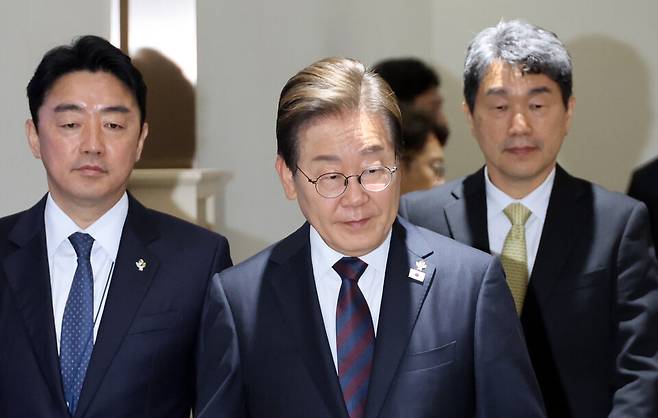 이재명 대통령이 10일 서울 용산 대통령실에서 국무회의에 입장하고 있다. ⓒ연합뉴스