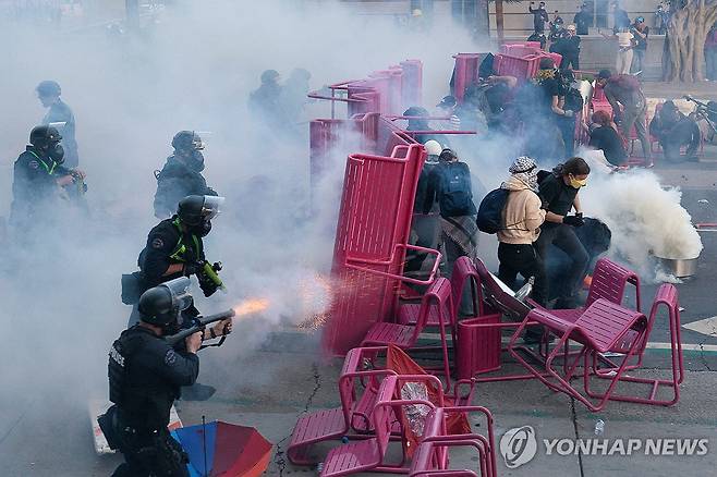 LA 시위 현장 [로이터 연합뉴스 자료사진. 재판매 및 DB 금지]