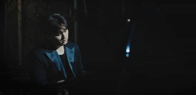 사진=우디 '어제보다 슬픈 오늘' MV
