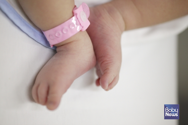 유엔인구기금(UNFPA)은 10일(현지시간) 한국·미국·독일·나이지리아 등 14개국의 성인 남녀 1만 4000명을 대상으로 출산 계획을 조사한 '2025 세계 인구 현황' 보고서를 발표했다. ⓒ베이비뉴스