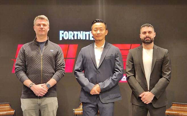 -&nbsp;에릭 윌리엄슨 디자인 시니어 디렉터(좌측부터),&nbsp;박성철 에픽게임즈 코리아 대표, 마이클 모든 파트너십 시니어 디렉터