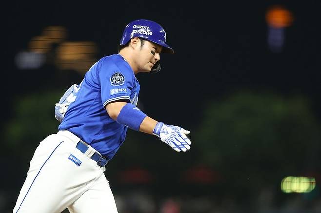 13시즌 연속 10홈런을 달성한 삼성 박병호