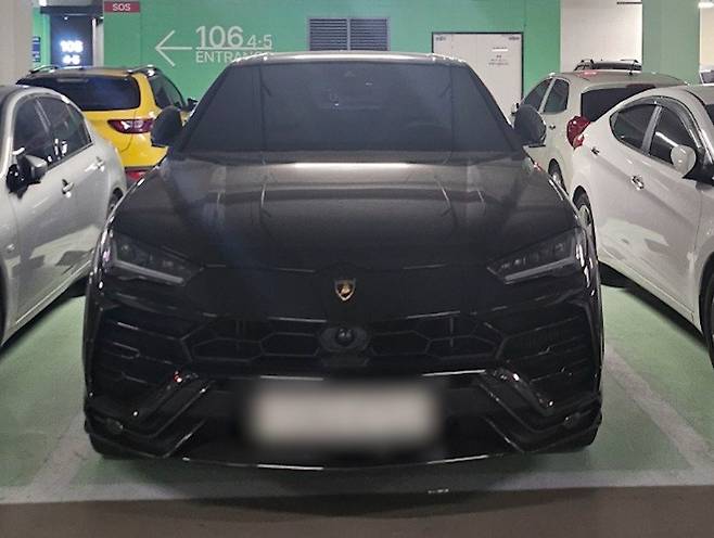 A 씨 등이 범죄 수익금으로 구입한 고가 외제 차량. (경기남부경찰청 제공. 재판매 및 DB 금지) 2025.6.11/뉴스1