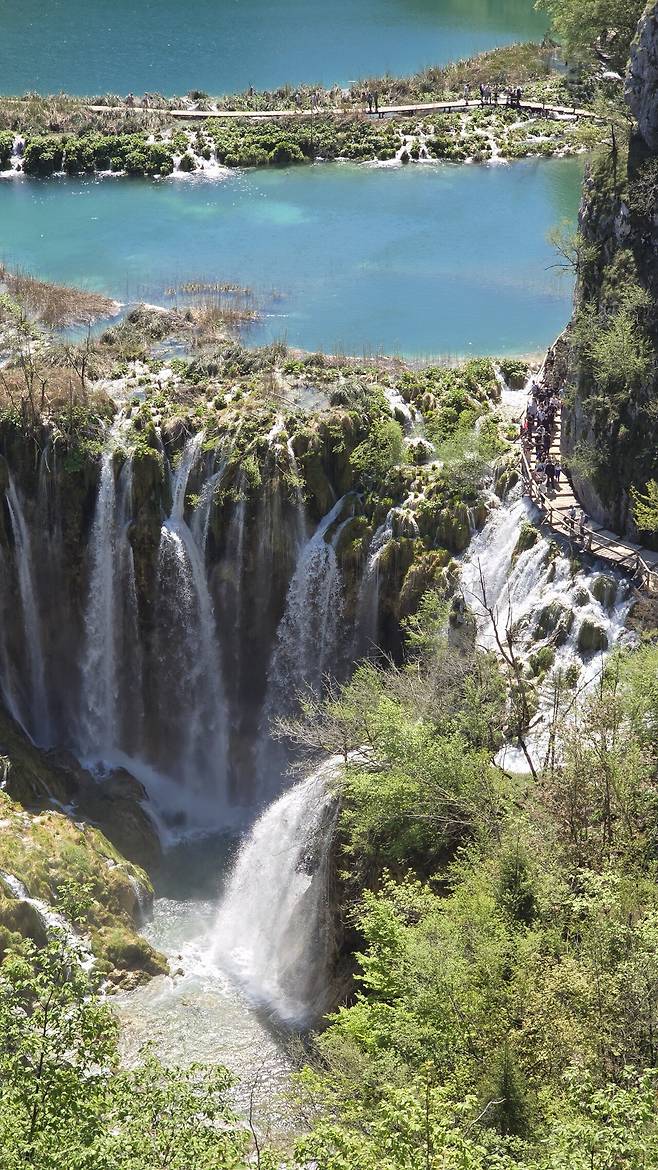 20250430_113502.jpg 꽃보다누나, 왕좌의 게임 그리고 모드리치의 나라