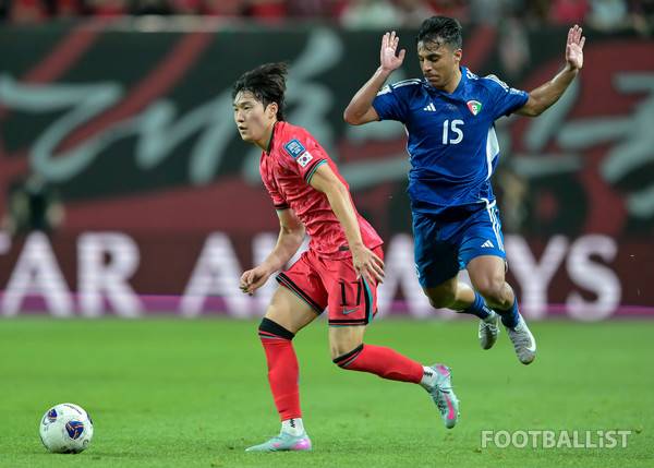 배준호(왼쪽, 남자 축구대표팀). 서형권 기자