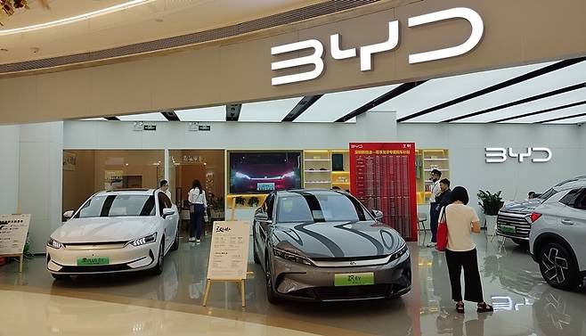 BYD 자동차 전시장. 사진=EEYAUT Waihung