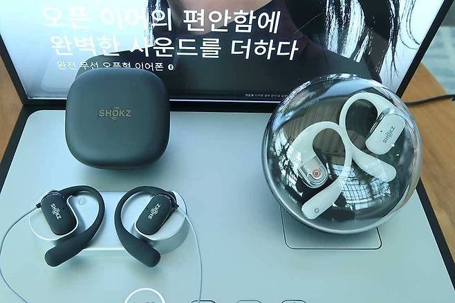 오픈핏 2에 무선충전과 돌비 오디오를 추가한 오픈핏 2+ / 출처=IT동아