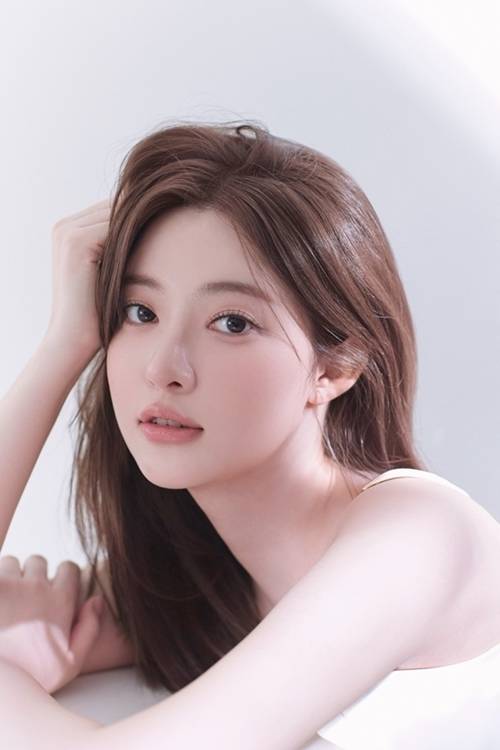 배우 조수민이 유튜브 콘텐츠를 통해 팔색조 매력을 뽐낸다. 사진 : S27M 엔터테인먼트