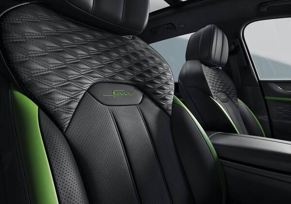 벤틀리 더 뉴 벤테이가 스피드