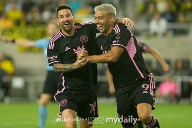 클럽 월드컵 출전을 앞둔 리오넬 메시와 루이스 수아레스. /게티이미지코리아