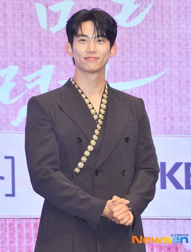 옥택연