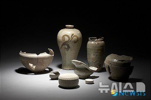 [용인=뉴시스]용인시 이동읍 서리에서 발굴된 고려 백자(사진=뉴시스 DB)2025.06.11.photo@newsis.com