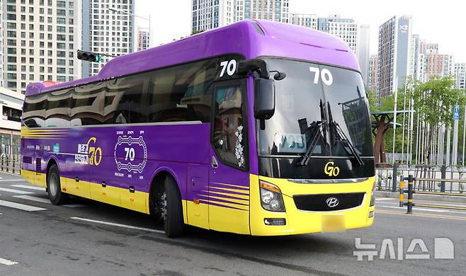 [김포=뉴시스] 정일형 기자 = 김포 70번 버스. (사진=김포시 제공)