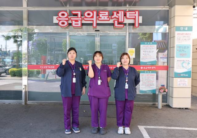 ▲지난 10일 화재를 진압한 세명기독병원 응급의료센터 직원들(왼쪽부터 민지유 선임부책임간호사, 조혜림 선임응급구조사, 김원민 부책임간호사)ⓒ세명기독병원 제공