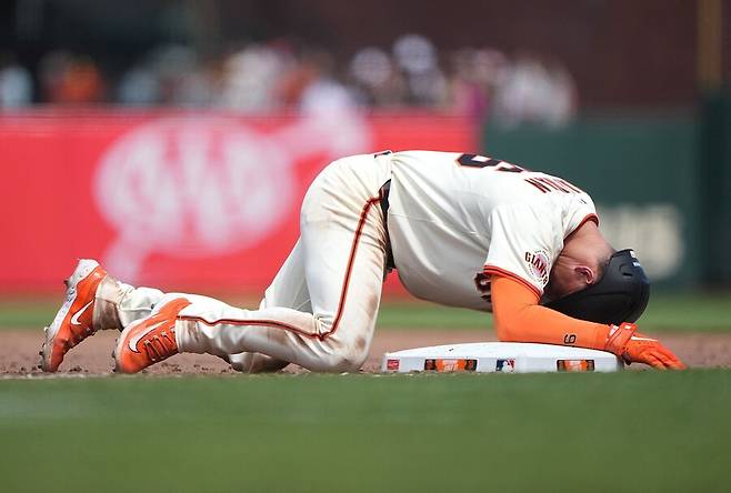 ▲ 고통스러워하는 맷 채프먼. 10일 짜리 부상자 명단에 올랐다. ⓒ연합뉴스