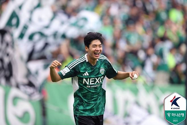 골 세리머니 하는 전북 전진우. [한국프로축구연맹 제공. 재판매 및 DB 금지]