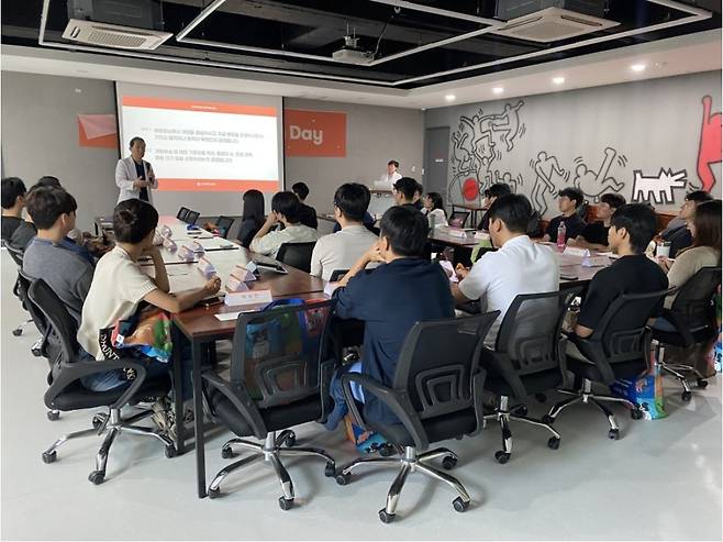 지난해 고려동물메디컬센터 비지팅데이 스케치(고려동물메디컬센터 제공) ⓒ 뉴스1