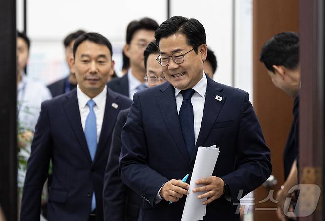 박찬대 더불어민주당 대표 직무대행 겸 원내대표가 12일 오전 서울 여의도 국회에서 열린 고별 기자간담회에 참석하고 있다. 2025.6.12/뉴스1 ⓒ News1 이재명 기자