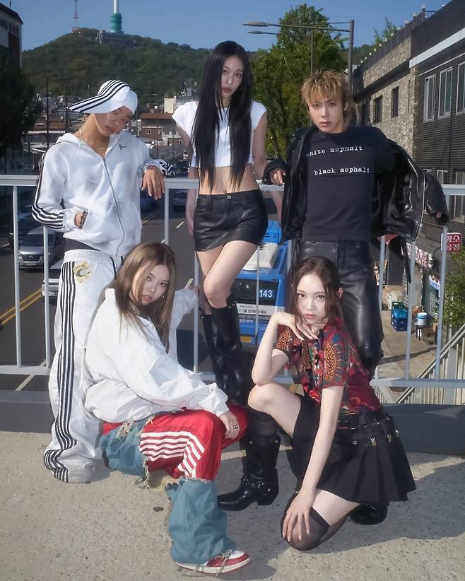 올데이 프로젝트 타잔, 애니, 우찬, 베일리, 영서(왼쪽 위부터 시계방향). 사진 | 더블랙레이블