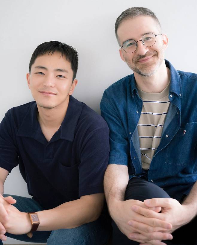 박천휴 작가(왼쪽)와 윌 애런슨 작곡가. 사진=박천휴 작가 SNS