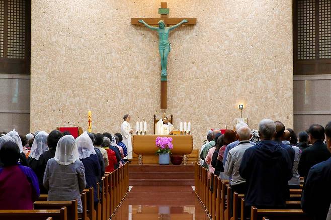 지난 4월 22일 충남 서산시 해미면 해미국제성지 열린 프란치스코 교황 추모 미사. 김영태 기자