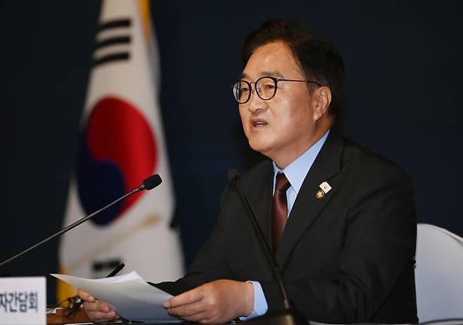 우원식 국회의장이 11일 국회 사랑재에서 열린 취임 1주년 기자간담회에서 발언하고 있다. ⓒ뉴시스