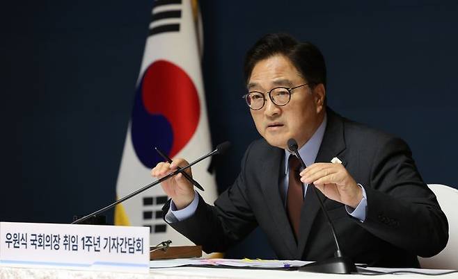 우원식 국회의장이 11일 국회 사랑재에서 열린 취임 1주년 기자간담회에서 발언하고 있다. ⓒ뉴시스
