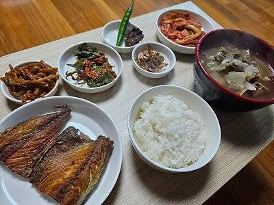 다운로드.jpeg 보배드림에 올라온 틀딱 독거아재의 혼밥.......jpg 보배드림에 올라온 틀딱 독거아재의 혼밥.......jpg