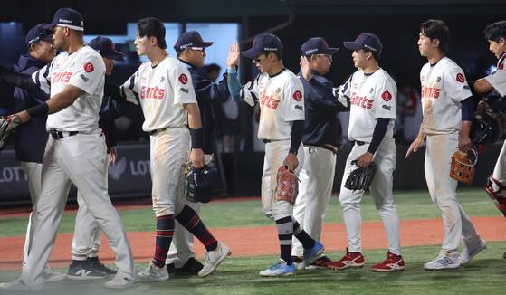 롯데 선수들. 연합뉴스