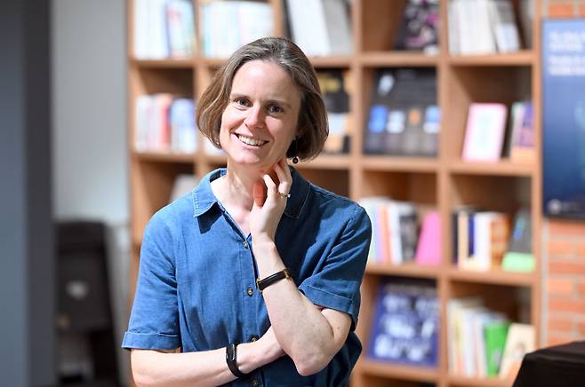 영국 런던에 있는 세계적인 무용 전문 기관  ‘더 플레이스’ 총괄감독 크리스티나 엘리엇이 최근 대학로 예술가의 집에서 국민일보와 인터뷰를 하고 있다. 엘리엇은 한국현대무용협회 주최 국제현대무용제 초청으로 내한했다.   권현구 기자