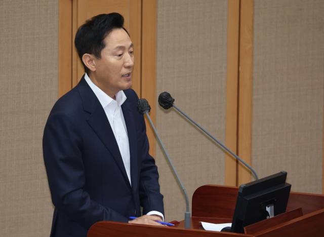 ▲오세훈 서울시장이 11일 서울 중구 서울시의회에서 열린 제331회 정례회 시정질문에 참석, 토지거래허가제와 관련한 질문에 답하고 있다. ⓒ연합뉴스