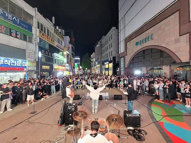 대구 동성로 청년버스킹 공연 모습 ⓒ대구시 제공