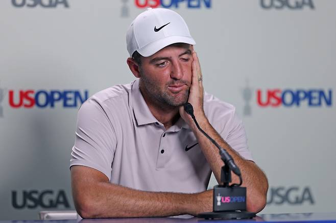 스코티 셰플러가 지난 11일 US오픈 개막을 앞두고 기자회견을 하고 있다. 게티이미지코리아
